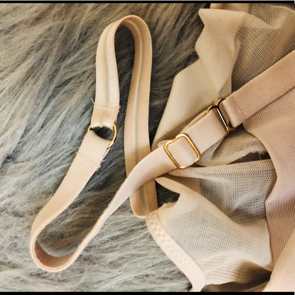 Pink one sold black one is still available. 38b - Picture 7 of 11